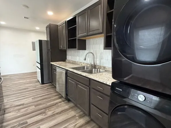 361 E Ross St APT 2, Lancaster, PA 17602