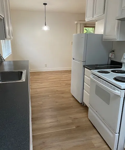 3223 Glendora Dr — Photo 4