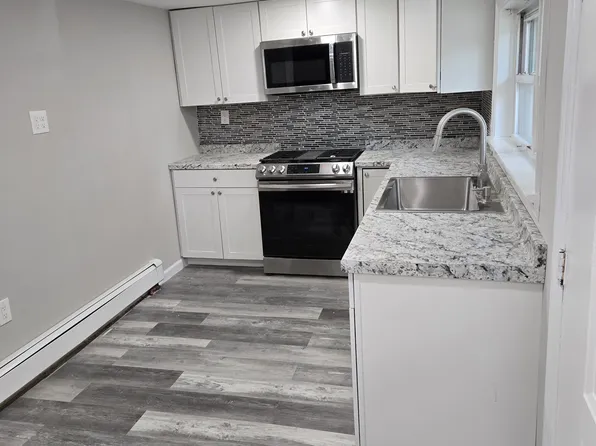 369 Strawtown Rd APT A, West Nyack, NY 10994