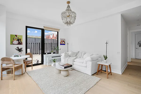 Rented by Modern Spaces | media 6