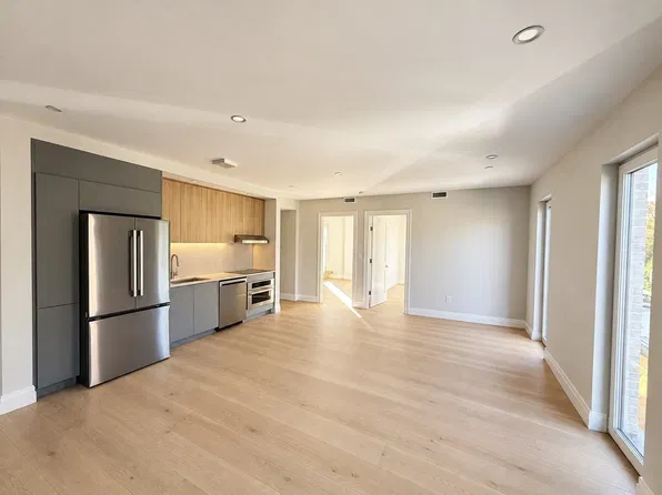 27 Kenilworth St #4, Roxbury, MA 02119