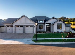 4211 Connection Ln, Medford, OR