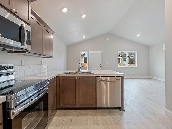 Astoria Kitchen