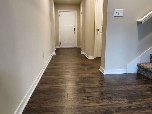 3rd image of 2919 NW 41st St