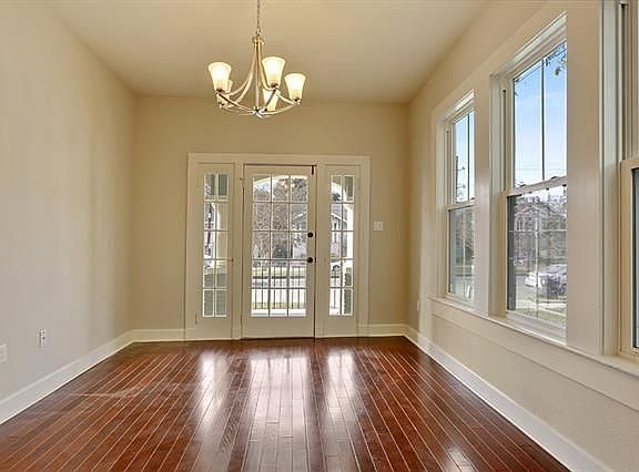 2nd image of 4125 Fontainebleau Dr