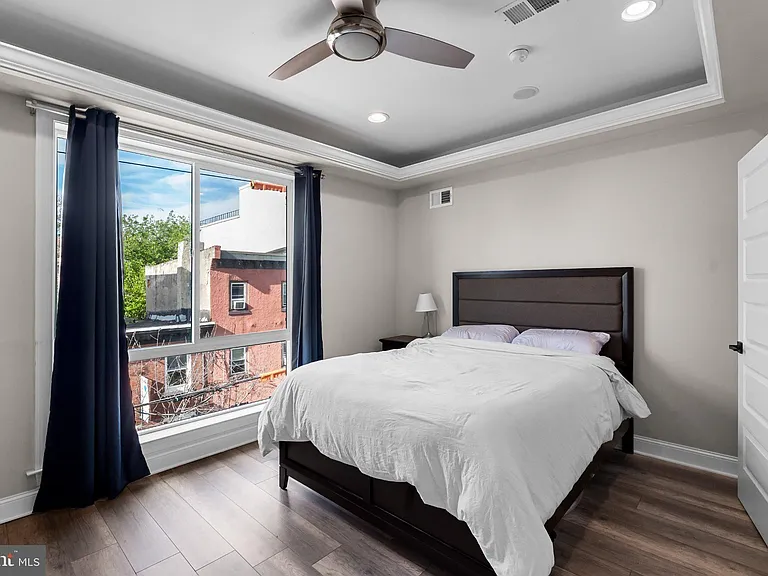 1528 W Seybert St — Photo 24