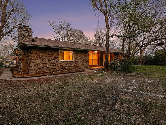 5th image of 3870 Bristol Dr