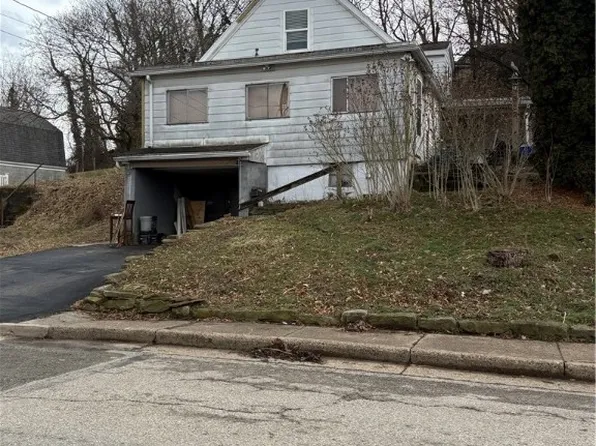 512 Clark Ave, Jeannette, PA 15644