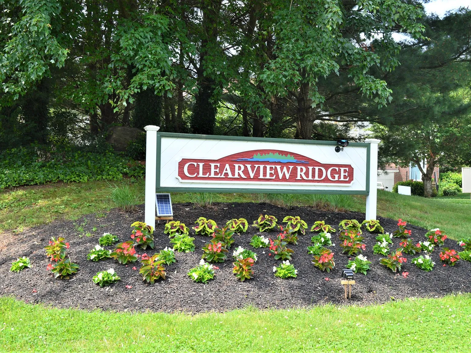 3 bed, 2.5 bath, 1750 sqft, $2,300 — Photo 3