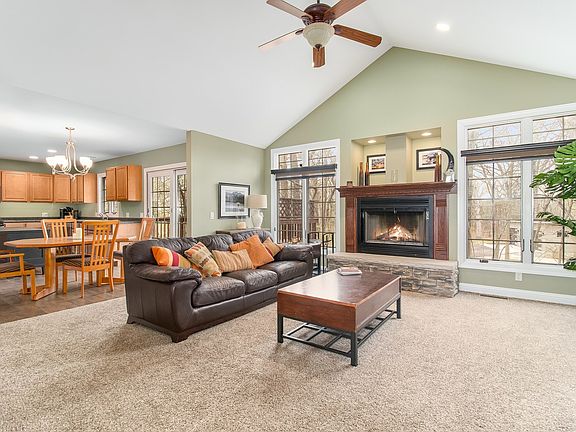 ~Spacious open concept~