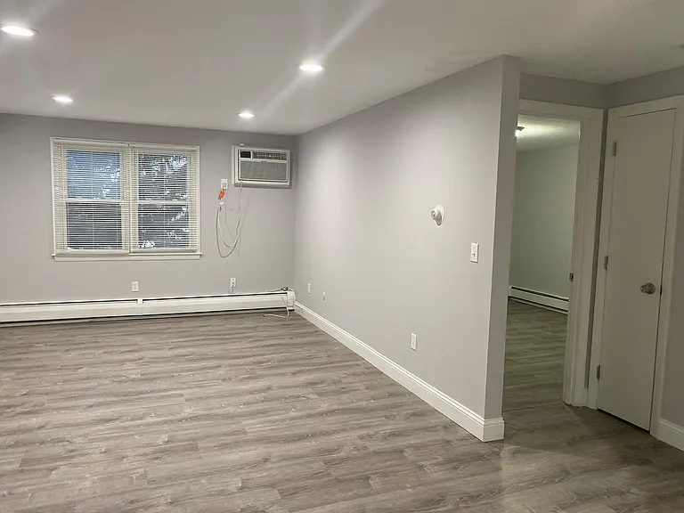 Evergreen Manor — Photo 29