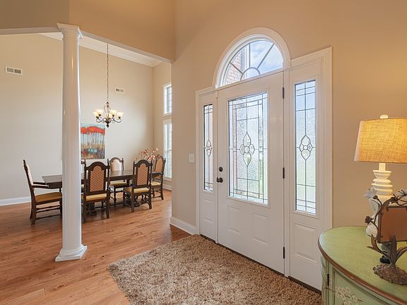 5th image of 1096 Willow Cir