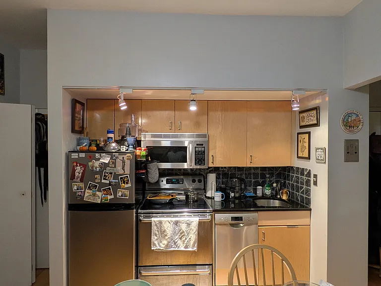 5 Fuller St #6 — Photo 4