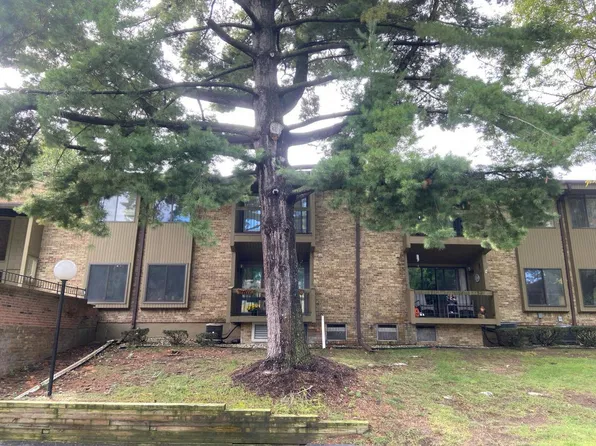 27333 Arborway Rd, Southfield, MI 48033
