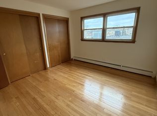 4409 W 95th St, Oak Lawn, IL 60453