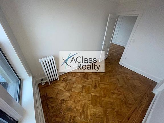4th image of 30-03 47th St #3D