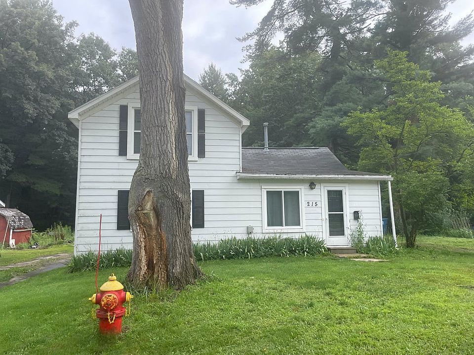 1st image of 215 Cass St
