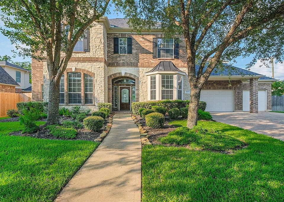 1st image of 9215 Hummingbird Ln