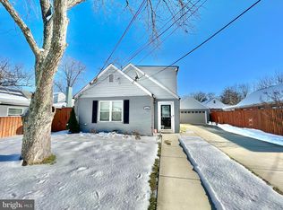 6833 Standish Dr, Hyattsville, MD 20784