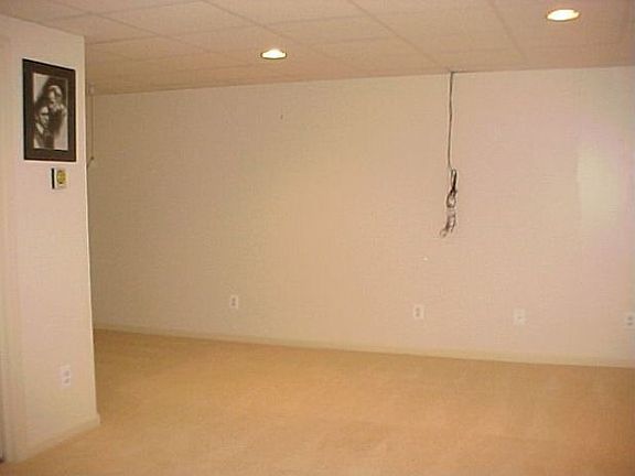 4th image of 20 Ames Ave
