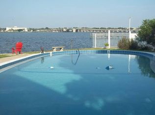 108 Mitchell Pl, Daytona Beach, FL 32118