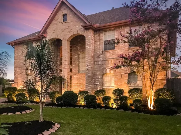 4318 Raintree Ct, Pasadena, TX 77505