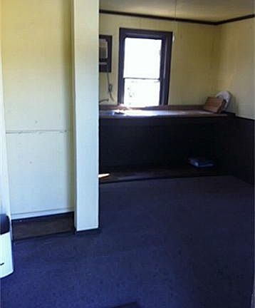 5th image of 100 N Parkway Dr