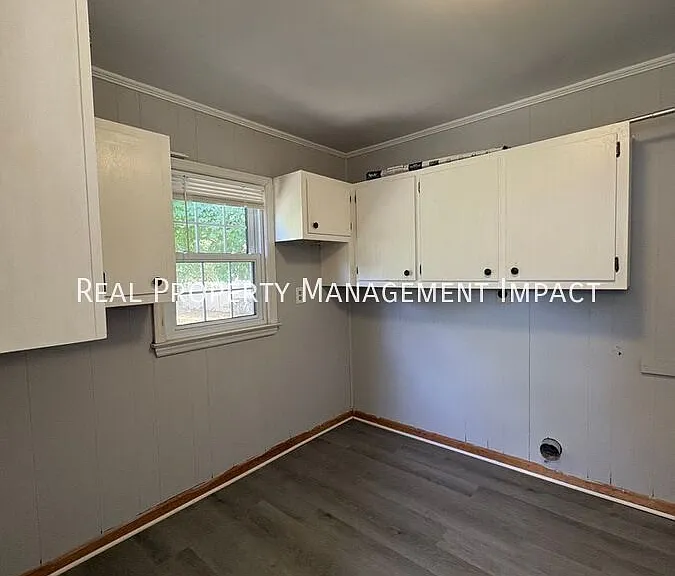 327 Williamson St — Photo 17