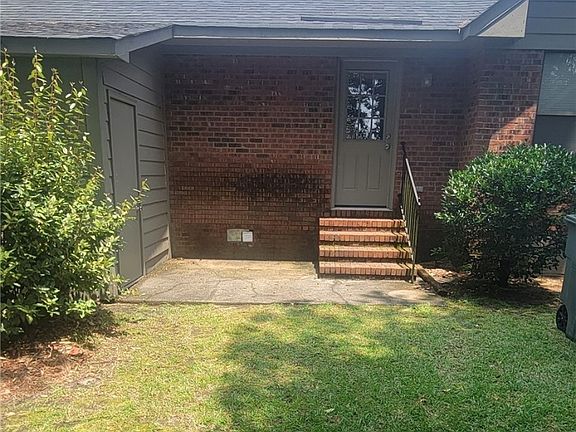 2nd image of 131 Villa Dr