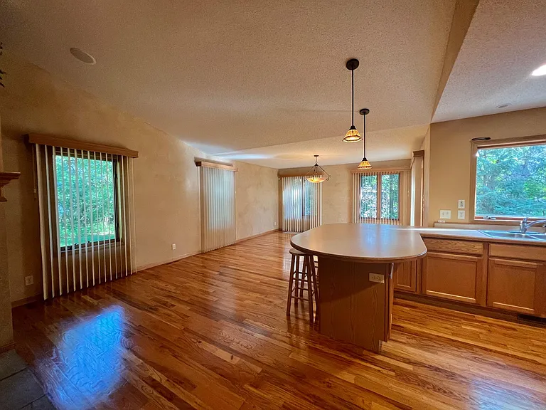 1701 Pheasant Run — Photo 10