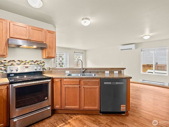 5th image of 836 Wrigley Lane SW