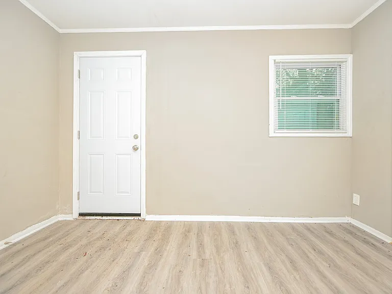 1797307_023_main_bedroom_13458661.jpg