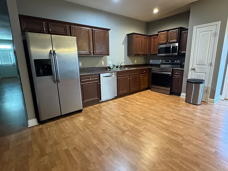 6207 Jordans Pass Dr — Photo 4