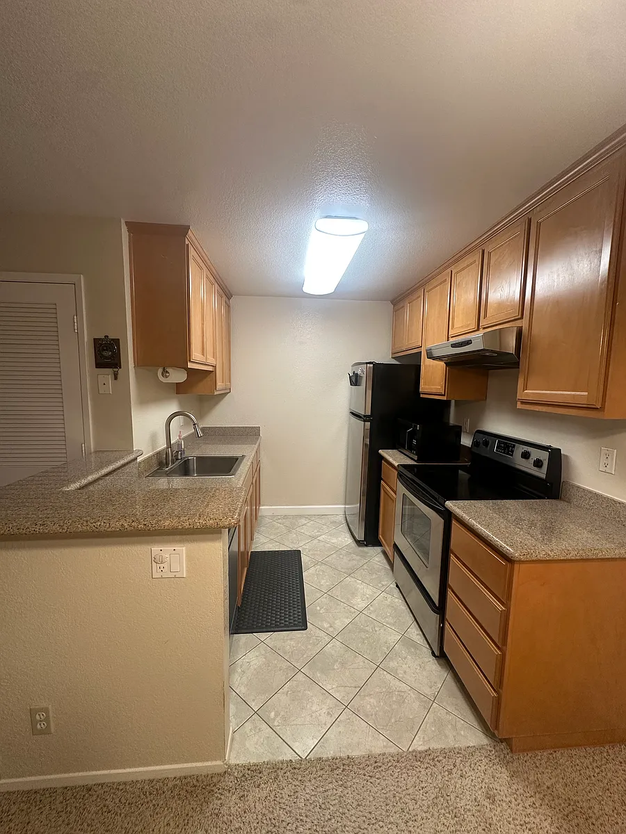 Building Photo - 2687 Somerset Park Cir