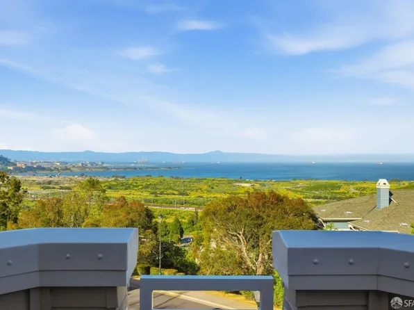153 Golden Eagle Ln, Brisbane, CA 94005