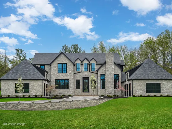 20 Creekside Ln, Barrington, IL 60010