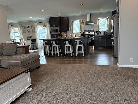 3rd image of 24207 Hemlock Cir #207