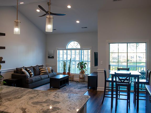 2nd image of 695 Riverwalk Dr. #5-302