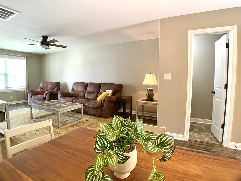 364 Sam Houston Cir — Photo 9