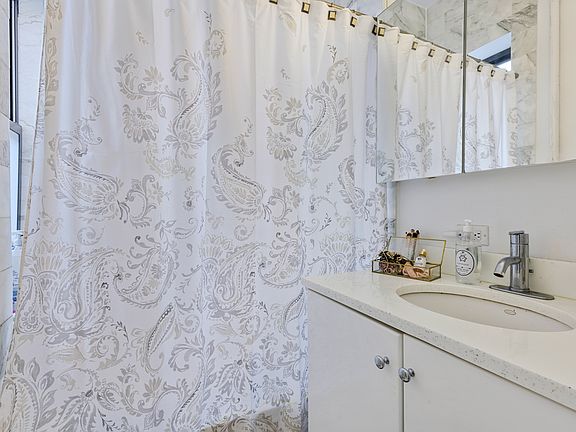 3rd image of 384 Broome St APT 18