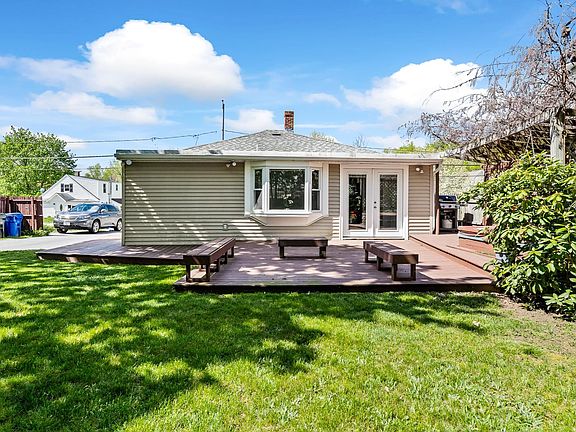3rd image of 50 Garvin Avenue