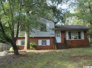 7124 S Starvalley Dr, Charlotte, NC 28210