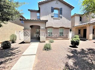 952 S Hawk Ln, Gilbert, AZ 85296