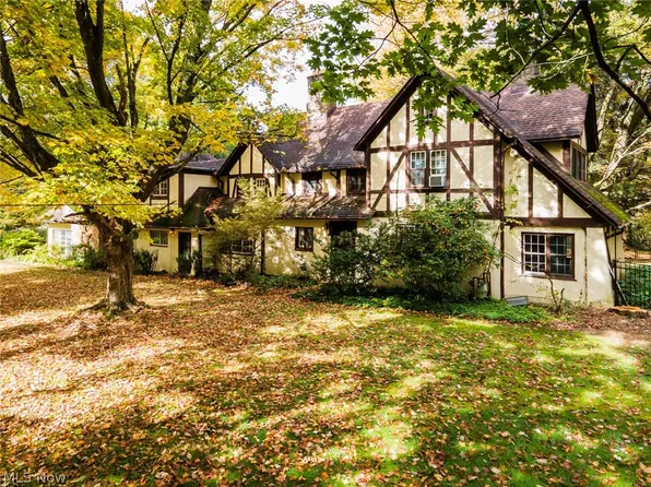 62 Warner Rd, Hubbard, OH 44425
