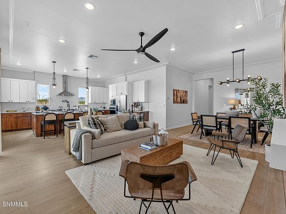 4th image of 7711 Celestial St