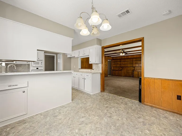 5923 Pebble Springs Dr — Photo 17