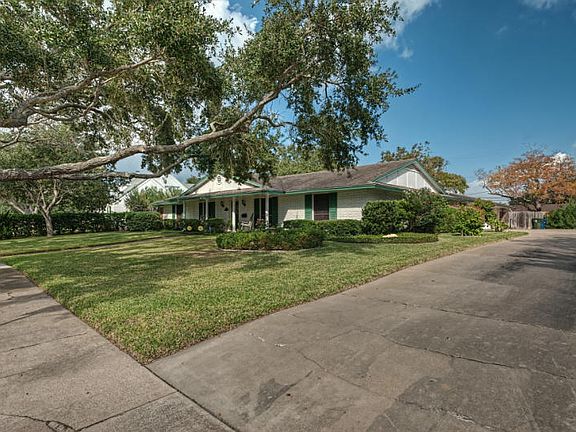 3rd image of 5014 Cape Romain Dr