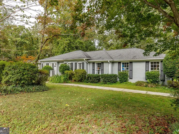 440 Glencourtney Dr, Sandy Springs, GA 30328