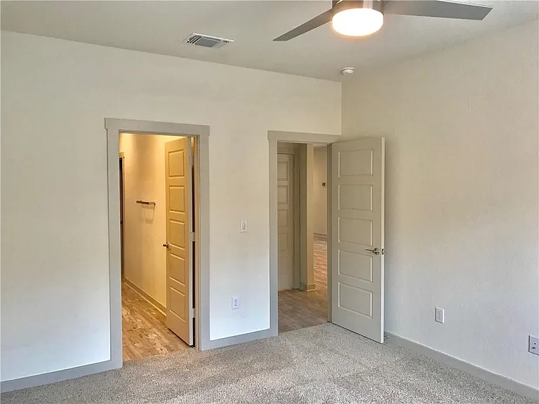 10408 Fulton Ave — Photo 10