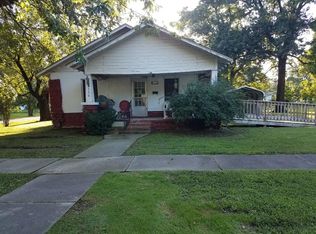 320 S Walnut St, Commerce, OK 74339